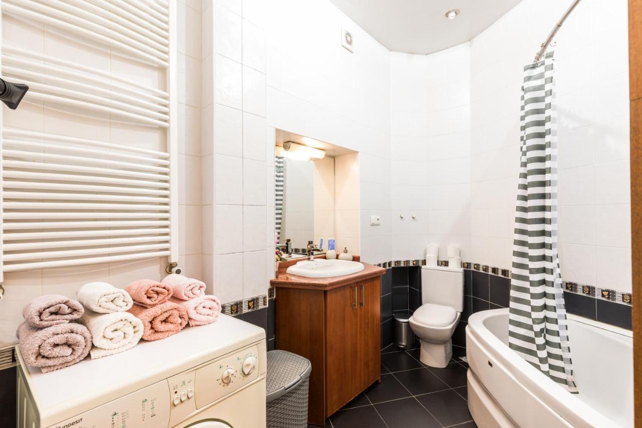 Apartment At 12 Baratashvili Street Tbilissi Extérieur photo